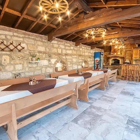 Smokinite Complex - Pool And Bbq Near The Σπίτι διακοπών