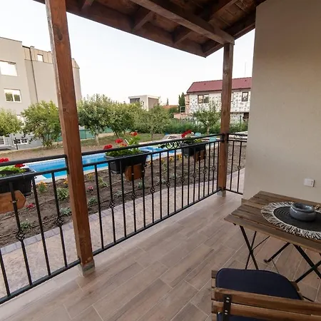 Smokinite Complex - Pool And Bbq Near The * Βάρνα
